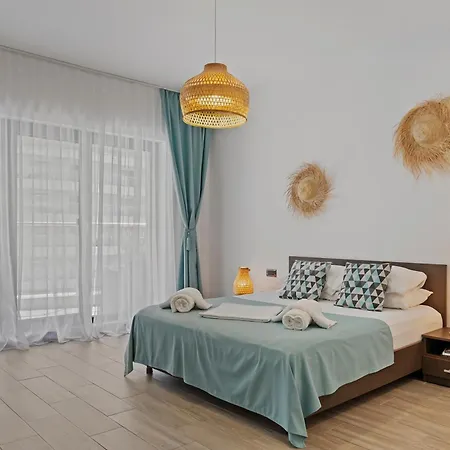 Blue Apartment Mamaia